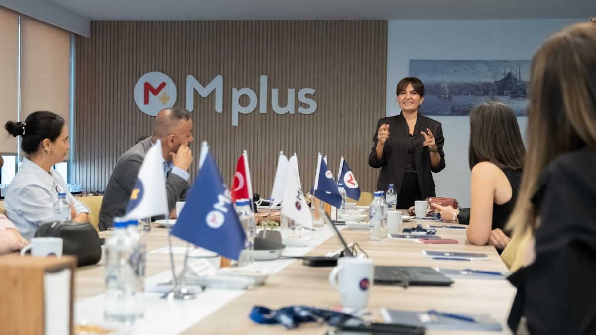 Mplus Türkiye, Liderleri Geleceğe Hazırlıyor