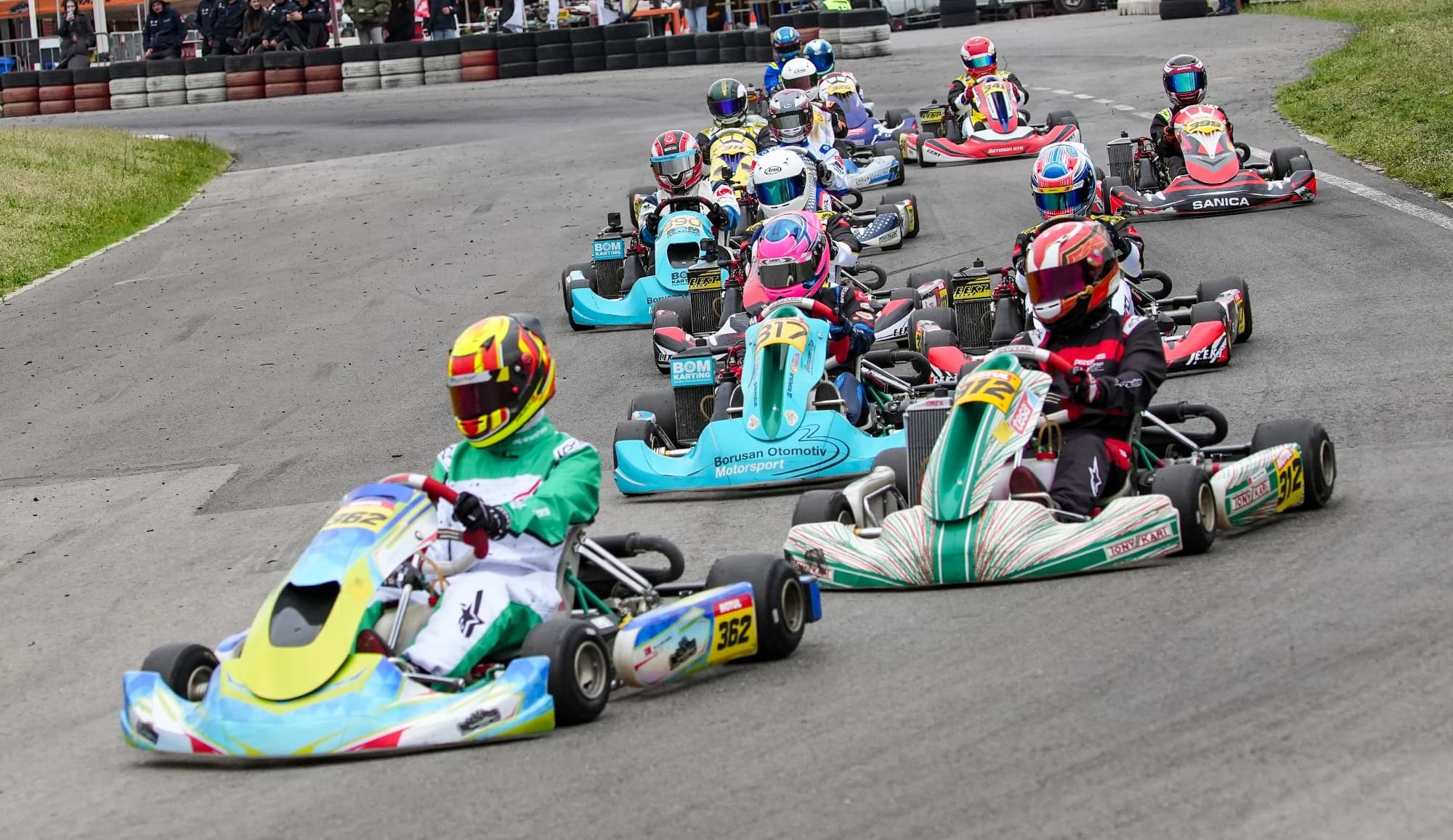 Karting Heyecanı Tuzla’da Devam Ediyor