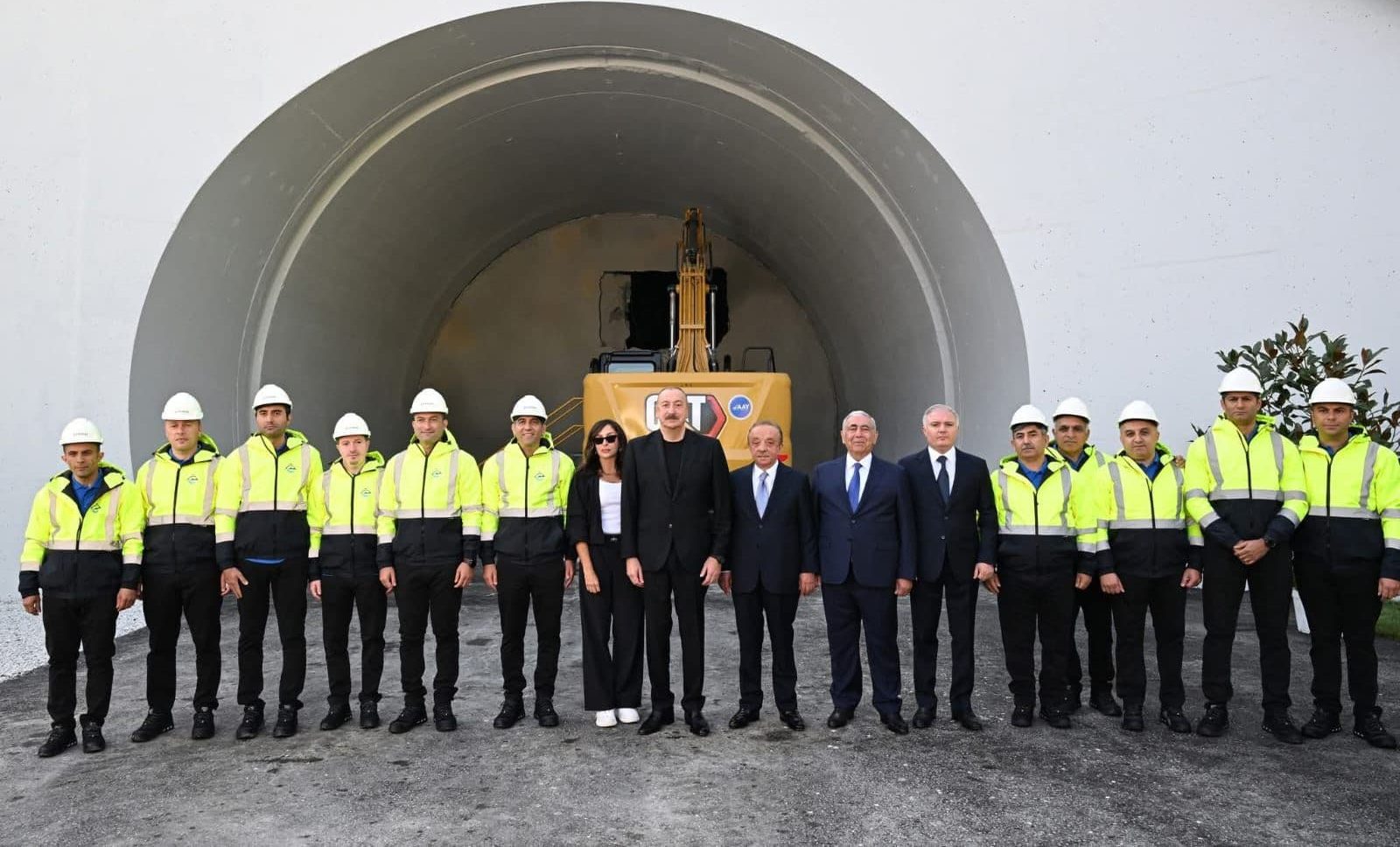 Murovdağ Tüneli’nde ilk ışık göründü!