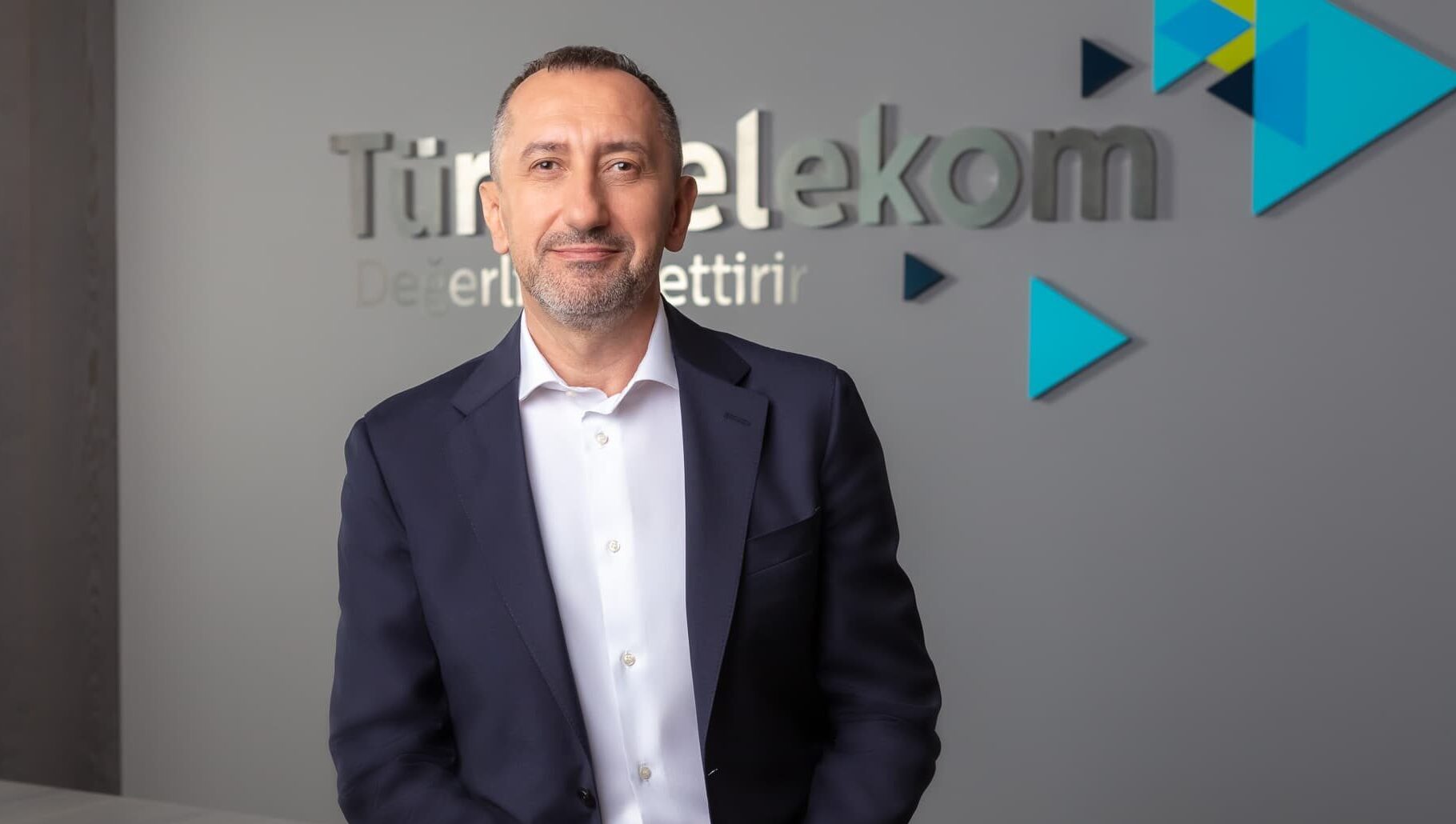 Türk Telekom TahtApp ile az gören çocukların eğitimine ışık tutuyor